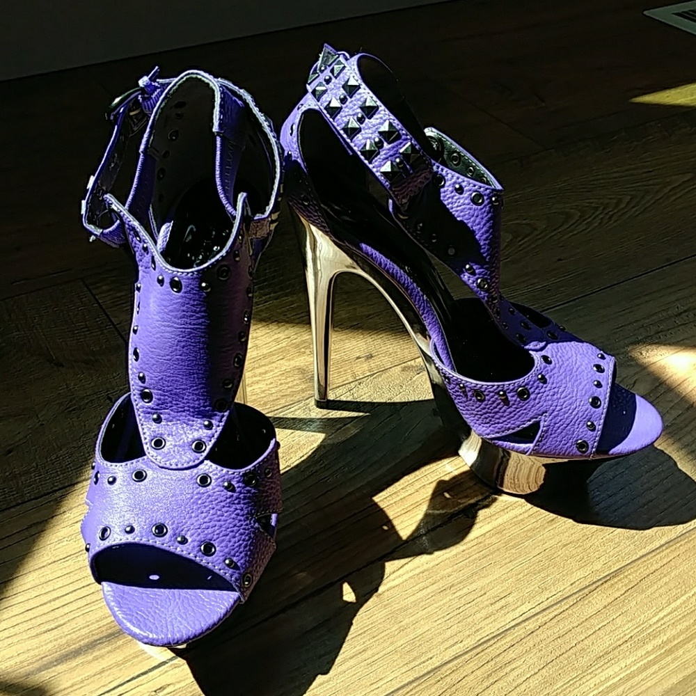 Fahrenheit Purple Stud Heel